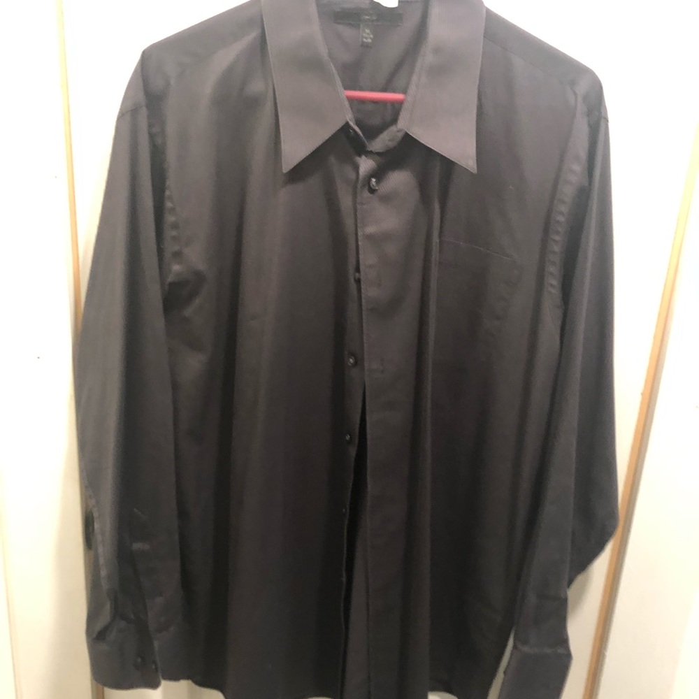 Dark Gray Apt 9 Men’s Size XL Button Up Shirt